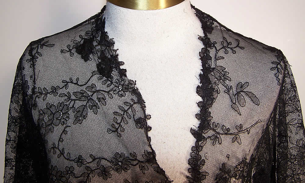 Victorian Antique Black Chantilly Lace Pagoda Sleeve Robe Dressing Gown close up