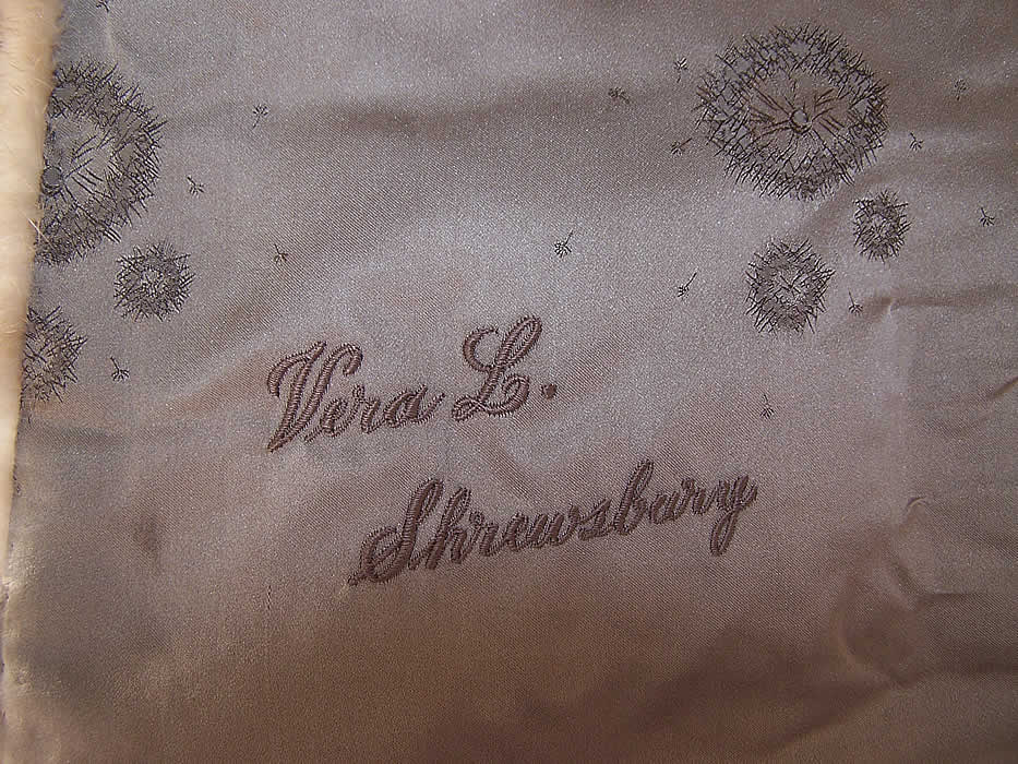 Vintage Lockwood Furs Pastel Blonde Brown Mink Fur Cape Shawl Stole Wrap monogram close up