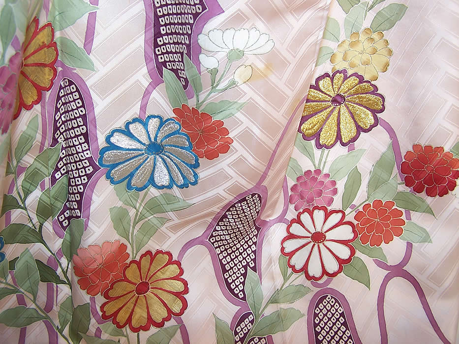 Japanese Geisha Pink Silk Screen Floral Silver & Gold Embroidered Kimono close up