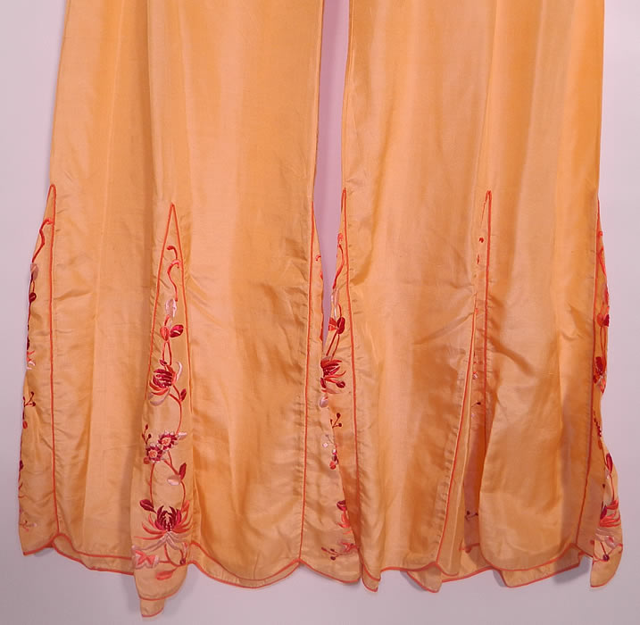 Vintage Peach Silk Embroidered Pajamas Lounge Set Robe & Purse. 