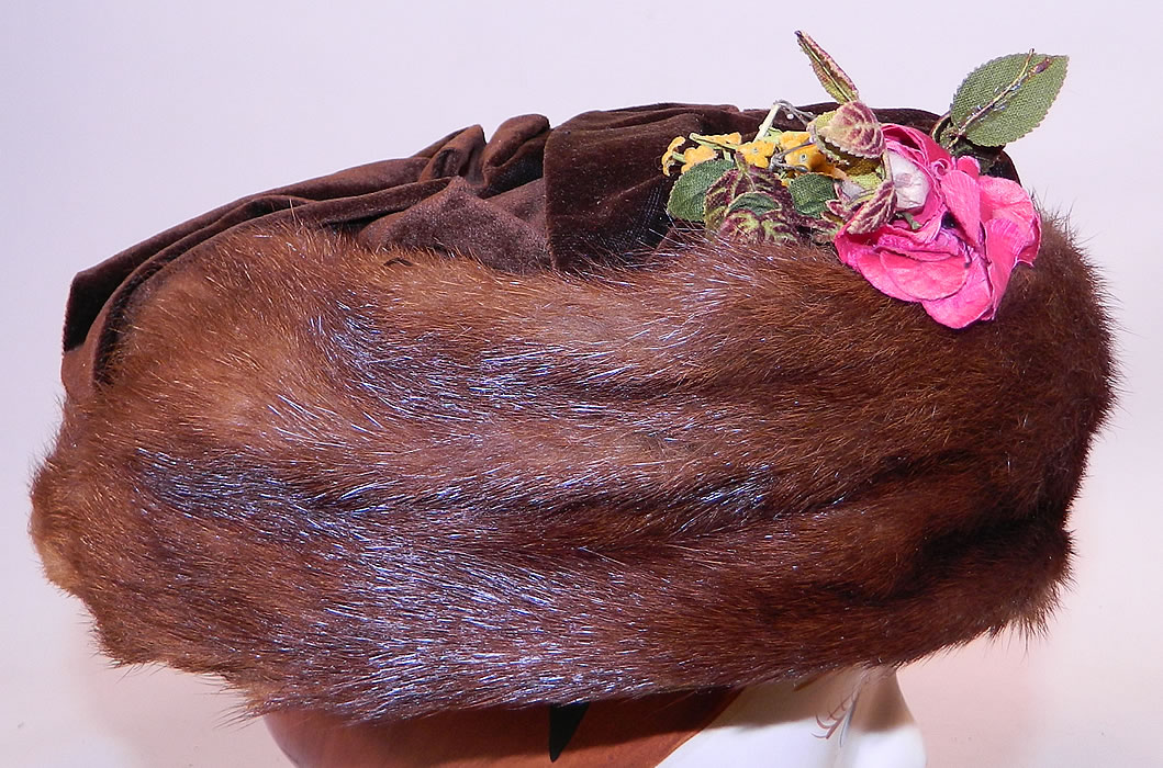 Titanic Edwardian Brown Velvet Mink Fur Floral Trim Toque Traveling Winter Hat
It is lined in black cotton inside the smaller inner crown. The hat measures 27 inches in circumference. 