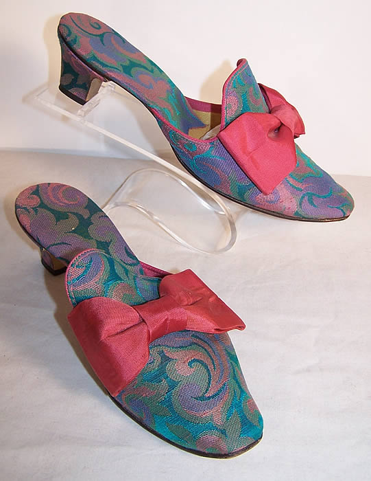 Vintage Daniel Green Brocade Bow Mules Slippers Shoes   Front view.