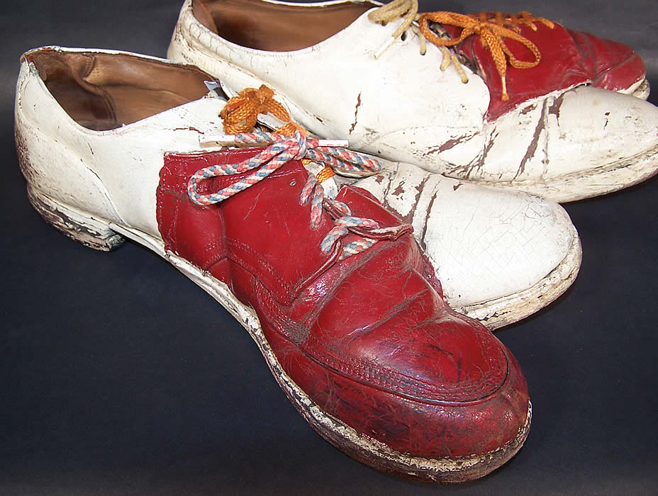 Vintage Circus Clown Cleft Camel Toe Double Shoes Red & White side view.