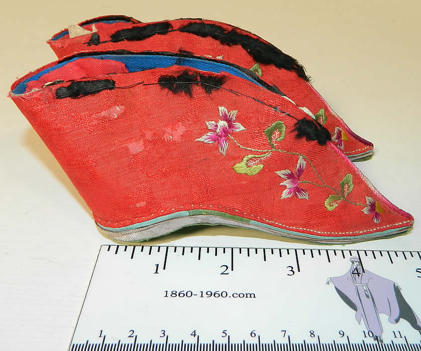 ... Chinese Red Silk Embroidered Bound Foot Lotus Slipper Wedding Shoes
