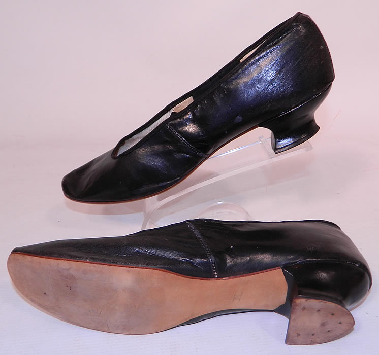 Victorian Kelly & Murphy Black Leather Ribbon Tie Shoes & Box. The shoes have been gently worn with very little wear, a few small scuffs on the leather and are in good condition. 