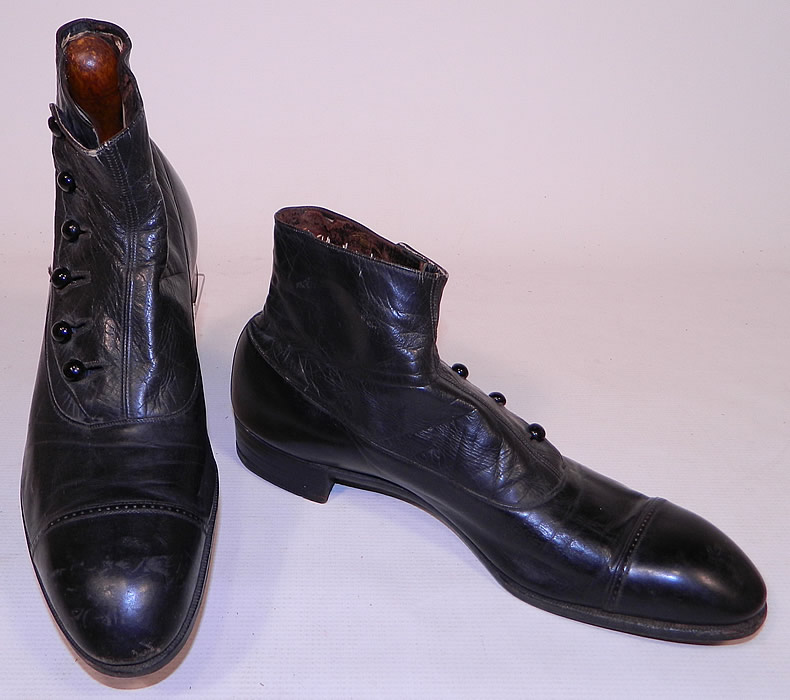 Victorian Vintage Edwin Clapp Shoe Mens Black Leather High Button Boots
The boots measure 5 1/2 inches tall, 12 inches long and 3 1/2 inches wide.