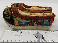 Antique 19th Century Chinese Silk Embroidered Childs Wedge Pedestal Boat Shape Shoes
