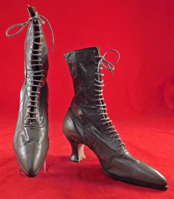 Victorian Unworn Gray Leather High Top Lace-up French Spool Heel Boots
These beautiful boots have pointed toes, the original gray shoe string laces for closure and black stacked wooden French spool heels. 