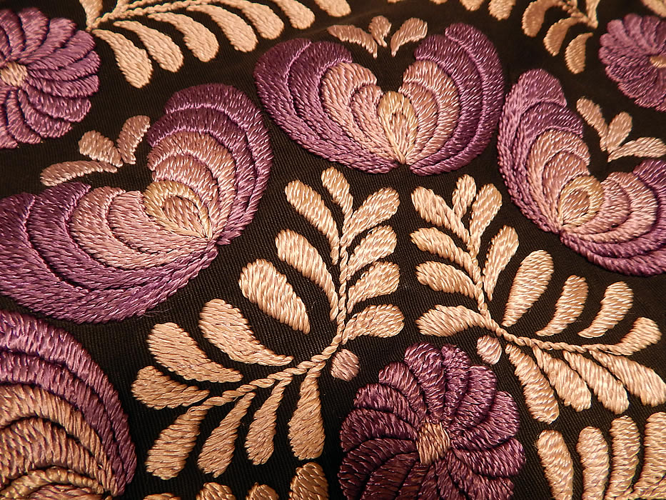 Antique Matyo Hungarian Folk Purple Embroidery Large Square Tablecloth
Hungarian daughters learned to embroider at a very young age and a family's wealth was often measured or determined by the number of embroidered cloths they had. This heavy large size square tablecloth measures 46 by 46 inches. It is in good condition, but has not been cleaned, with only a few faint small age spot stains. This is a truly a wonderful piece of Hungarian textile folk art! 
