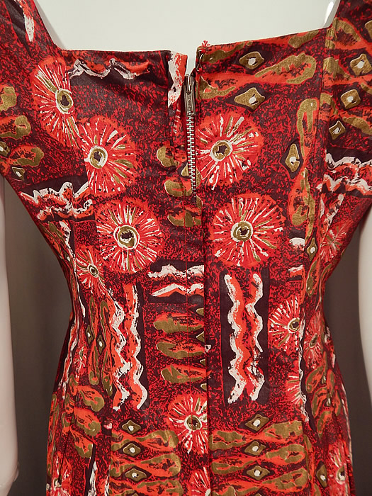 Vintage Kaulana By Perry Hawaiian Polynesian Print Red Cotton MuuMuu Maxi Dress
The dress measures 56 inches long, with a 34 inch bust, 28 inch waist and 38 inch hips. It is in excellent condition. This is truly a wonderful piece of collectible Hawaiiana vintage textile art!