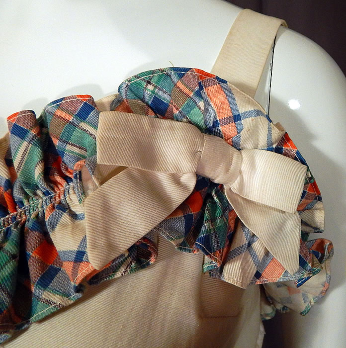 Vintage White Cotton Pastel Plaid Print Ruffle Flounce Bow Trim Maxi Dress
The dress measures 57 inches long, with a 34 inch bust, 24 inch waist and 72 inch hips. 