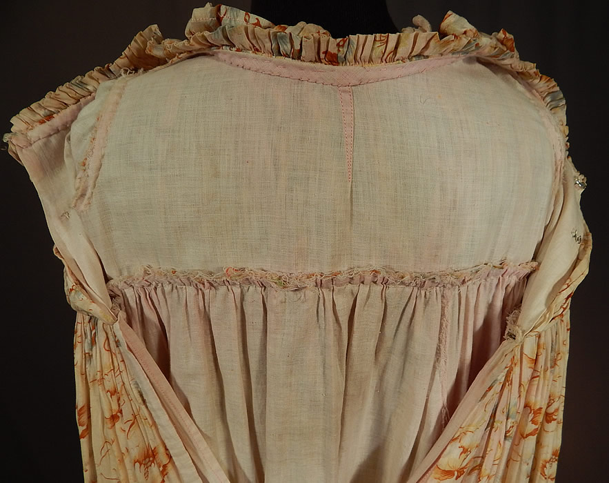 Victorian Girls Art Nouveau Floral Print Cotton Empire Waist Regency Style Dress
It is in good condition, with only some loose ruffle trim edging along the neckline. This is truly a wonderful piece of antique Victoriana, Regency style wearable art!