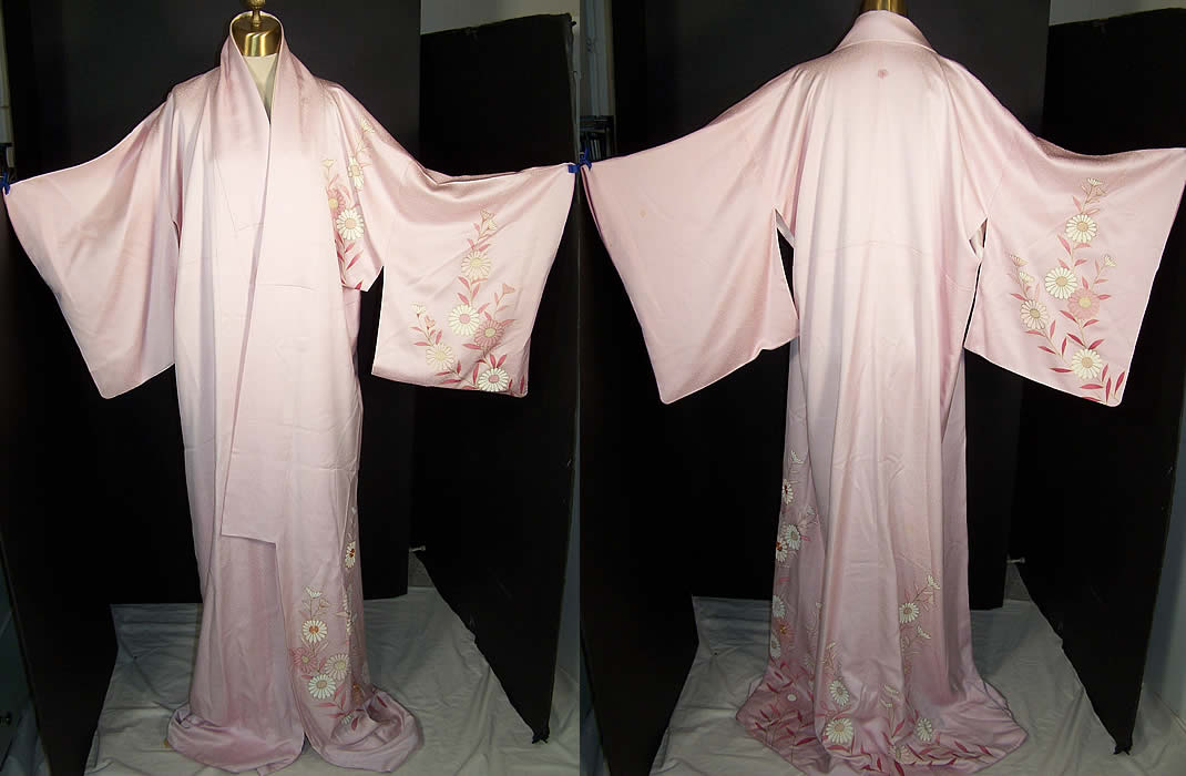 Japanese Geisha Pink Daisy Mon Silk Screen Kimono  Front view.