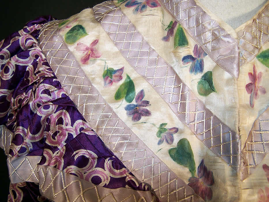 Victorian Purple Silk Print Violet Morning Robe Dress Gown Close up.