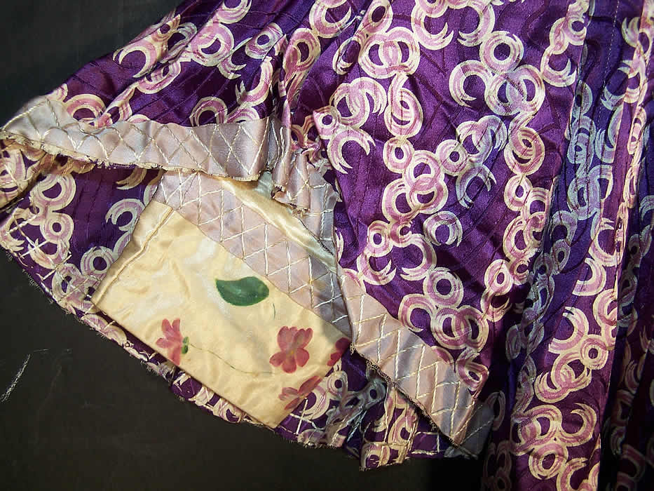 Victorian Purple Silk Print Violet Morning Robe Dress Gown Close up.