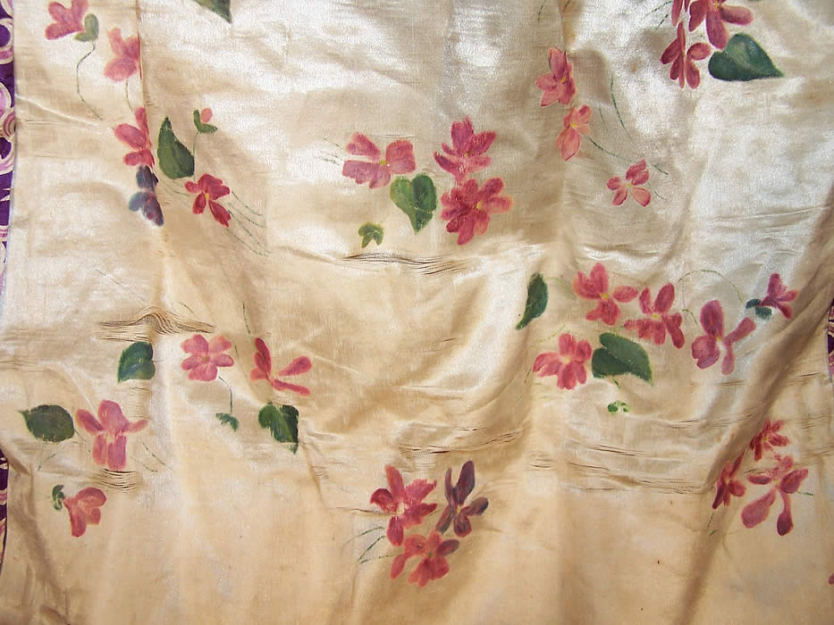 Victorian Purple Silk Print Violet Morning Robe Dress Gown Close up.