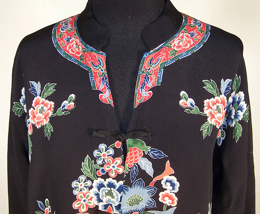 Chinese Floral Butterfly Silk Screen Robe Coat front View.
