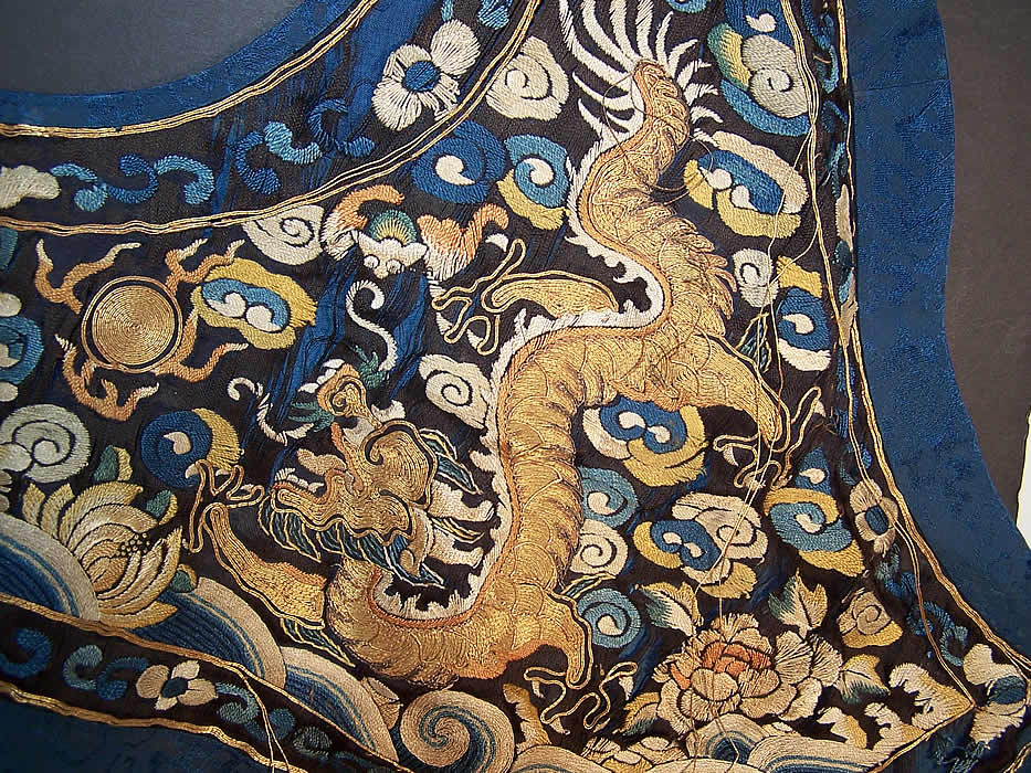 Chinese Dragon Gold Embroidered Piling Court Collar close-up view.