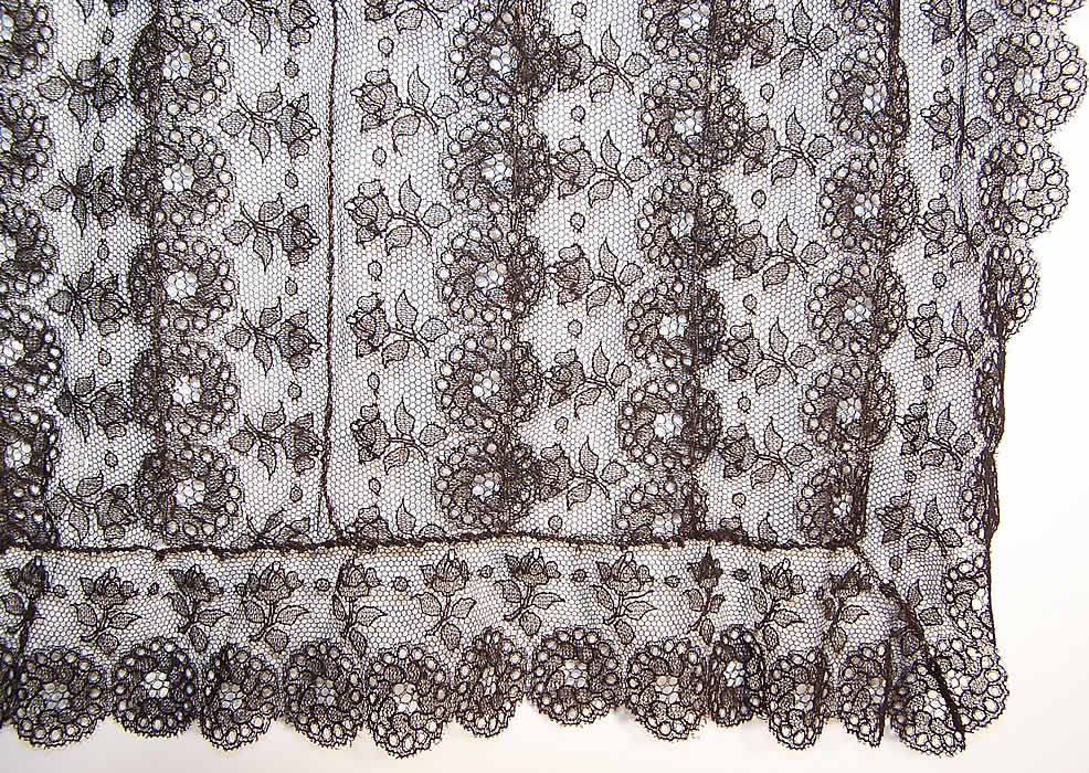 Victorian Black Chantilly Lace Pleated Gathered Neck Ruffle Lappet Collar Stole Close-up View.