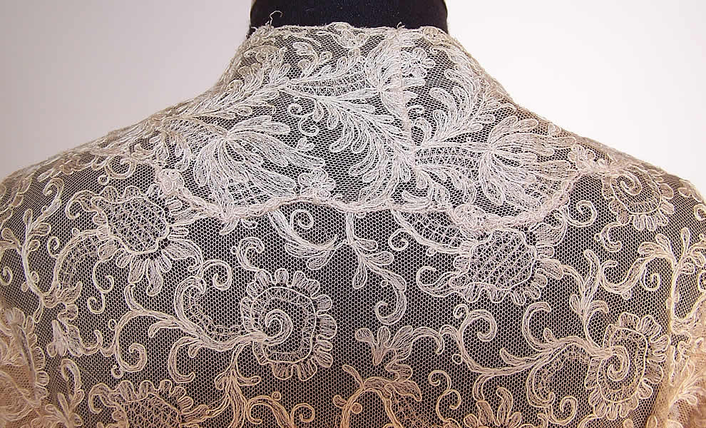 Vintage Tambour Embroidery Lace Rosette Negligee Peignoir Robe Dressing Gown