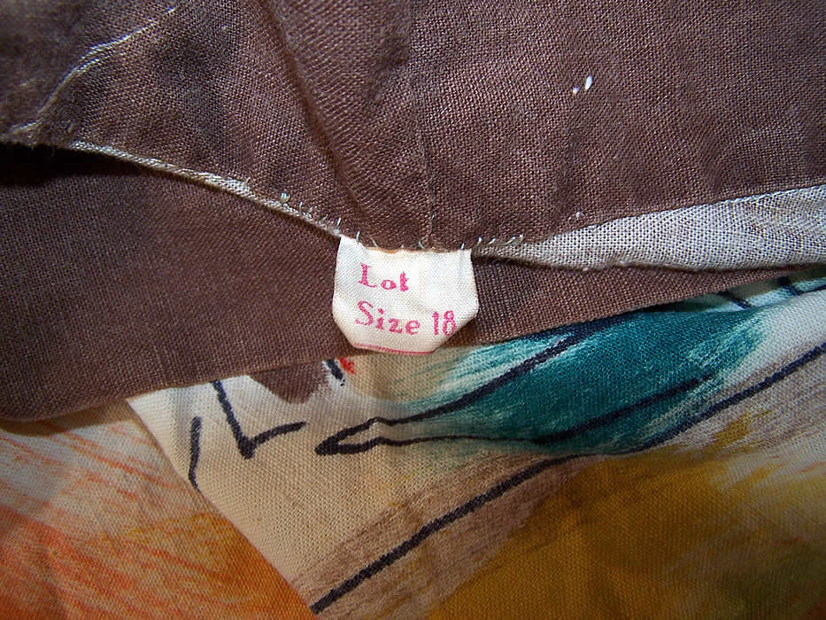 Vintage Arroyo Artist Signed Hand Painted Brown Mexican Mariachi Circle Skirt label  Close up.