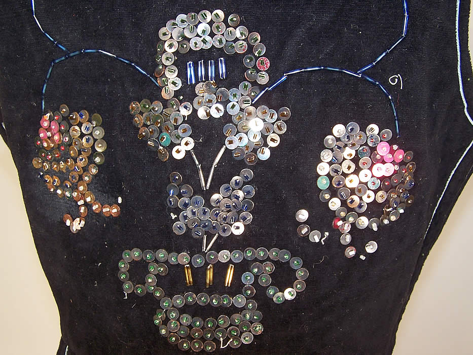 Vintage Black Velvet Gold Sequin Beaded Warsaw Polish Folk Vest Bodice Top close up