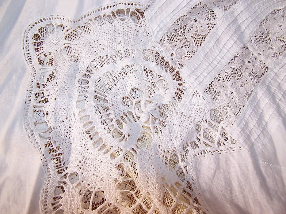 Vintage Inspired Antique White Lace Bohemian Bridal Wedding Skirt close up