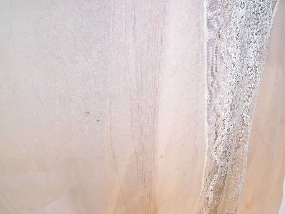 Vintage Peach Silk Chiffon Lace Rosette Negligee Peignoir Robe & Chemise Slip Nightgown close up.