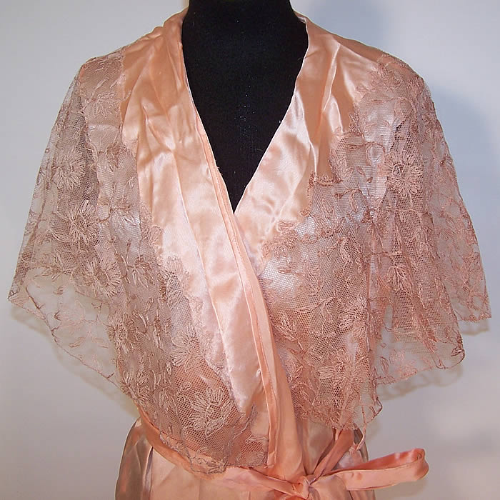 Vintage Peach Silk Tambour Lace Shawl Collar Negligee Peignoir Robe