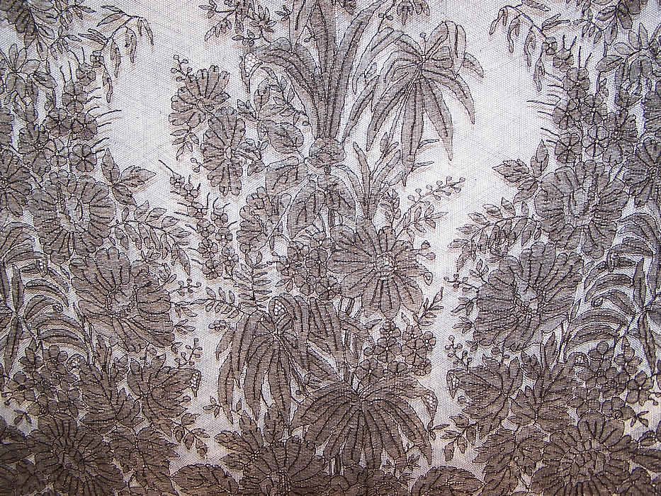 Victorian Civil War Antique Black Chantilly Lace Mantilla Shawl close up.