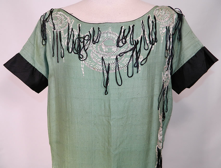 Vintage Green Silk Embroidered Mushroom Fringe Flapper Dress