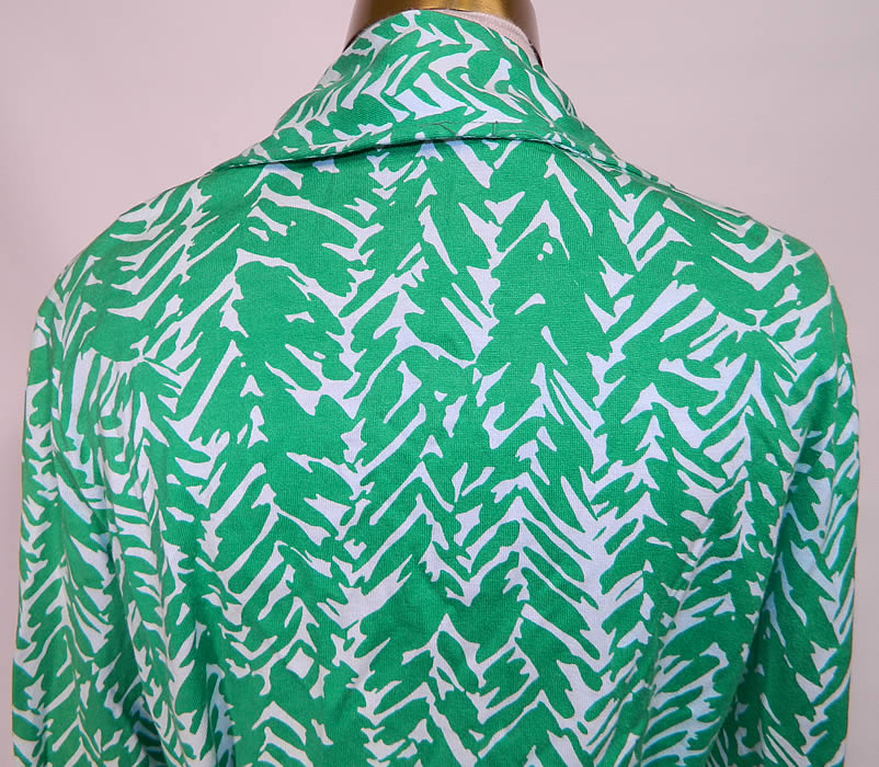 Original Vintage Diane Von Furstenberg Wrap Dress I.Magnin Size 10. The dress measures 42 inches long, with an adjustable 30 to 40 inch waist, 36 inch bust, 14 inch back and 24 inch long sleeves. It is in excellent condition.