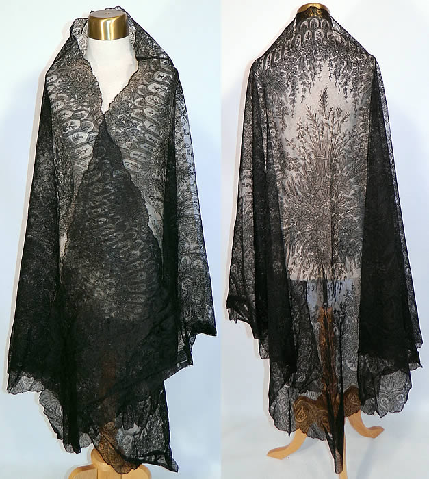 Victorian Civil War Antique Black Chantilly Lace Mantilla Shawl. This antique Victorian Civil War era black chantilly lace mantilla shawl dates from the 1860s. 