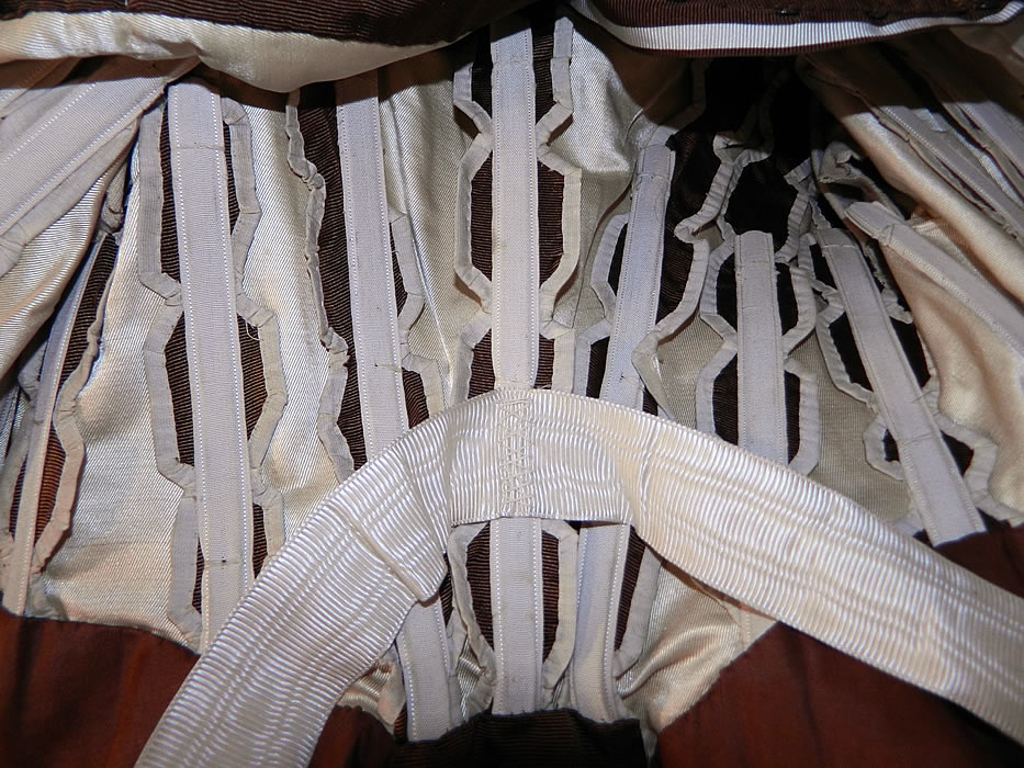 Victorian Brown Silk Velvet Bronze Beaded Bodice & Skirt Fabric Remnant Trim
It is in good condition and appears to have never been worn or the skirt finished. This is truly a wonderful piece of Victoriana wearable beaded art!