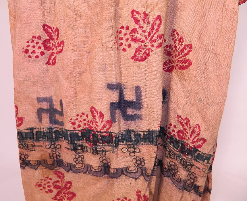 Antique 19th Century Nepalese Nepal Hindu Lakhe Mask Dance Dress Kimono Sleeve
It is a long floor length, loose fitting, with knotted gathered sides on the skirt, long full wide exaggerated kimono style sleeves with tassel trim cuffs and is unlined. 