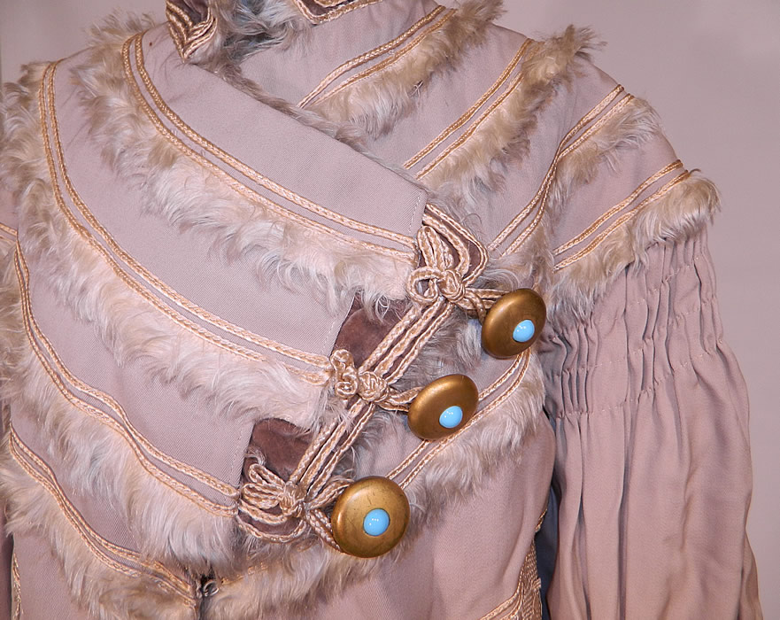 Edwardian Hetzel Importing Co Gray Wool White Mohair Lace Trim Winter Traveling Coat
There is cream color silk lace trim sleeve cuffs and striped rows accents. 