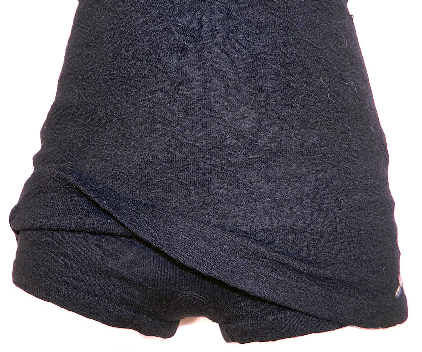Vintage Jantzen Women's Black Wool Knit Onepiece Swimsuit Size 38
The swimsuit measures 28 inches long, with 36 inch hips, a 30 inch waist and 38 inch bust. It is in good condition, with no holes or repairs. This is truly a wonderful piece of wearable retro swimwear art! 