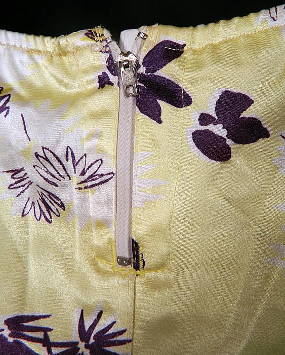 Vintage Gantner Goldfish Print Pinup Girl 2 Piece Swimsuit Bikini Bra Skirt Front Trunks
The trunks measure 10 inches long, with 34 inch hips and a 28 inch waist. 
