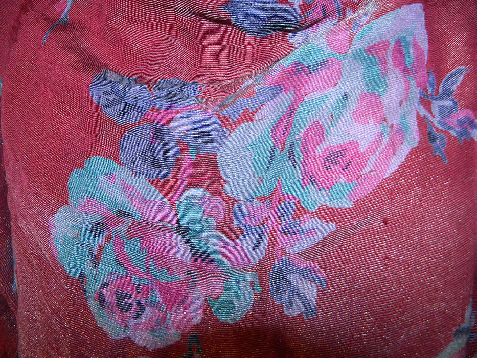 Vintage Crimson Red Gold Lam&eacute; Lame Pink Floral Roses Print Blouse Shirt Top
The blouse measures 20 inches long, with a 40 inch waist, 48 inch bust and 26 inch long sleeves. 