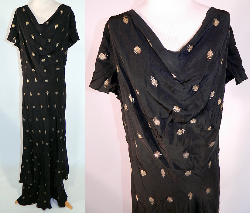 Vintage Black Silk Gold Lamé Lame Pomegranate Bias Cut Evening Gown Dress
This vintage black silk gold lamé pomegranate bias cut evening gown dress dates from the 1930s. It is made of a black silk crepe de chine fabric, with gold metallic lamé thread woven through it in a pomegranate pattern design.