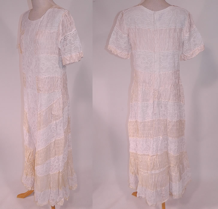 Vintage White Lace Cream Silk Smocking Ruched Gathering Summer Maxi Dress
It is in excellent clean condition. 