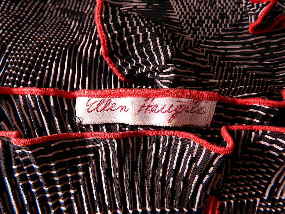 Vintage Ellen Hauptli Black White Print Silk Fortuny Style Pleated Obi Belted Blouse Skirt Dress
There is a "Ellen Hauptli" designer label sewn inside. It is in excellent condition. This is truly a wonderful piece of wearable art!