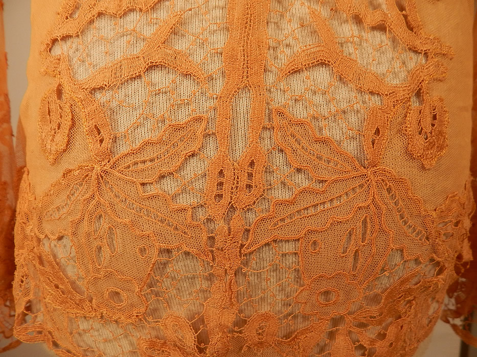 Vintage Antique Peach Ecru Net Battenburg Lace Coat Jacket Bell Sleeves
It is in excellent condition. This is truly an exquisite piece of wearable lace art!