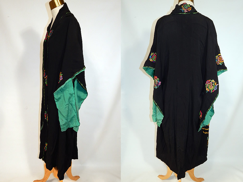 Vintage Art Deco Black Silk Colorful Metallic Embroidered Pheasant Kimono Robe Coat
It is in good condition, with only tiny moth holes clustered on the bottom back. This is truly a rare and wonderful piece of Art Deco wearable art!