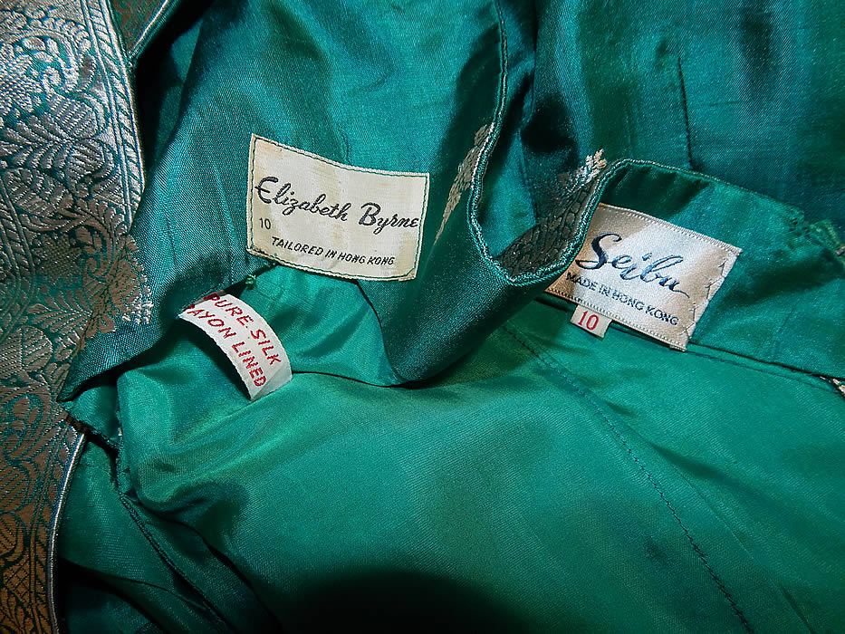 Vintage Elizabeth Bryne Seibu Hong Kong Green Silk Sari India Cocktail Dress NWT
The dress measures 42 inches long, with 38 inch hips, a 25 inch waist, 38 inch bust and has a size 10 tag inside.