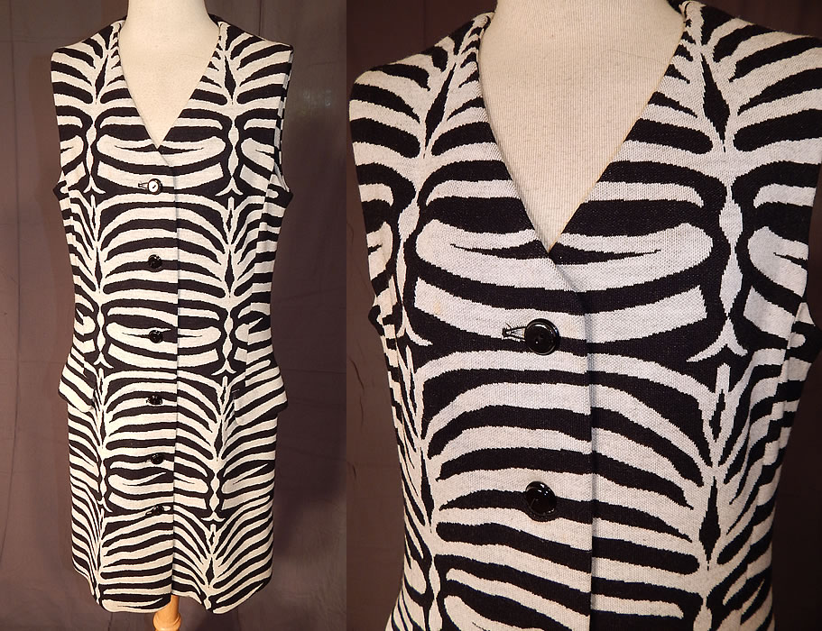 Vintage Kimberly Virgin Wool Knit Black & White Zebra Stripe Shift Dress
This vintage Kimberly virgin wool knit black and white zebra stripe shift dress dates from the 1960s. It is made of a black and white zebra stripe 100% virgin wool knit fabric.
