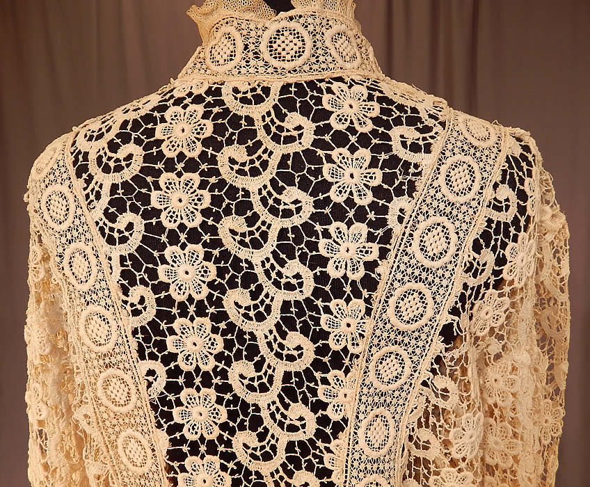 Vintage Edwardian Antique Cream Lace Cutaway Front Tailored Tail Coat Jacket
It is in excellent condition. This is truly an amazing, exceptional, quality made piece of wearable antique lace art!