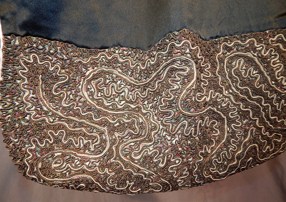 Vintage Art Deco Black Silk Gold Metallic Soutache Embroidery Stole Shawl
It is in excellent condition. This is truly an extraordinary piece of wearable Art Deco textile art!