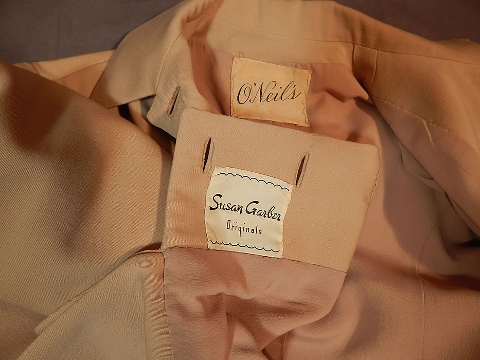 Vintage Susan Garber Originals Beige Gabardine Suit Jacket Pencil Skirt
There is a "Susan Garber Originals" designer label and "O'Neil's" store label sewn inside. 