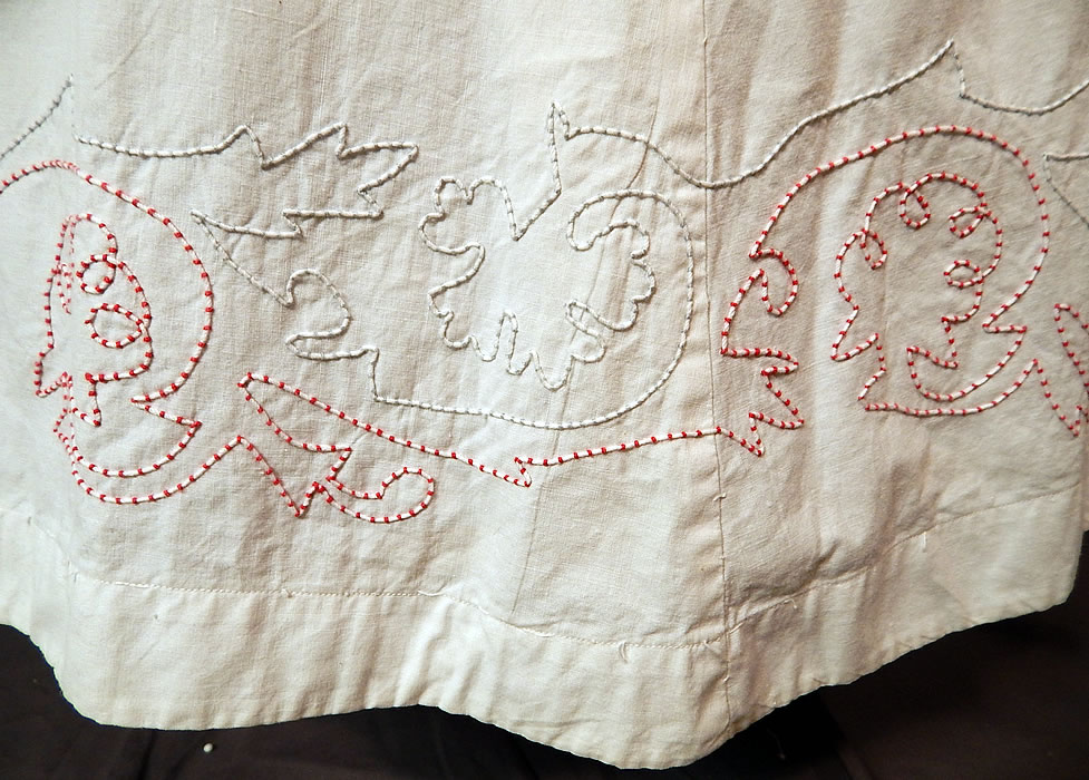Victorian White Cotton Red Soutache Stitched Embroidery Full Petticoat Skirt
It is in excellent condition. This is truly a wonderful piece of antique Victoriana wearable art!